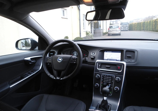 Volvo V60 cena 38600 przebieg: 263000, rok produkcji 2013 z Nowe małe 631